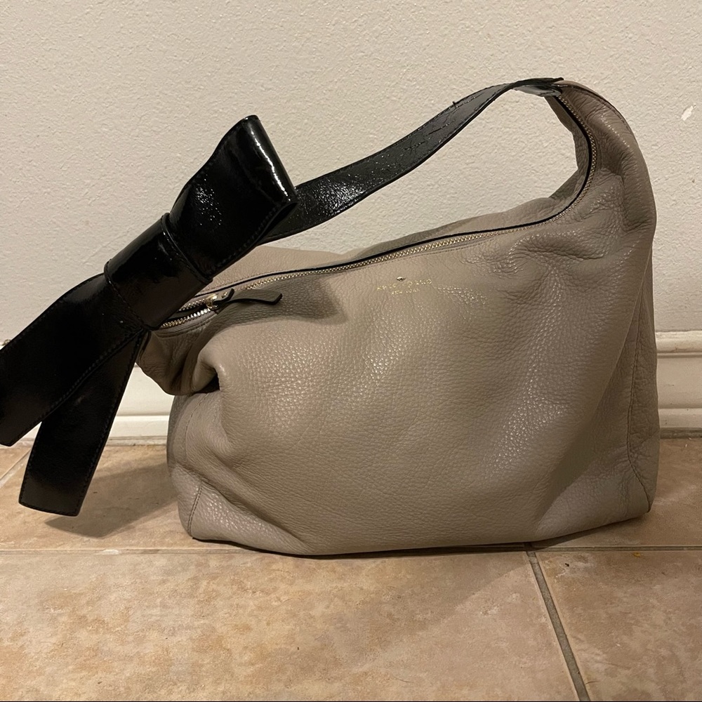 Kate Spade Grey Leather Shoulder Bag Black Bow
EUC